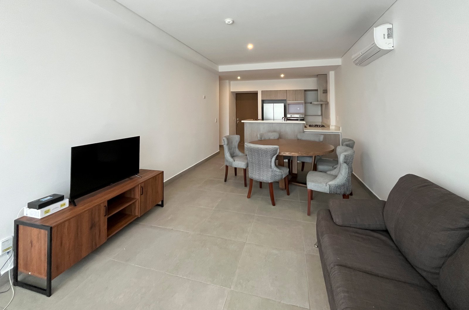 1693-Departamento-en-renta-en-Vía-Montejo-Merida-Torre-Indico-equipado-amueblado (17).jpg